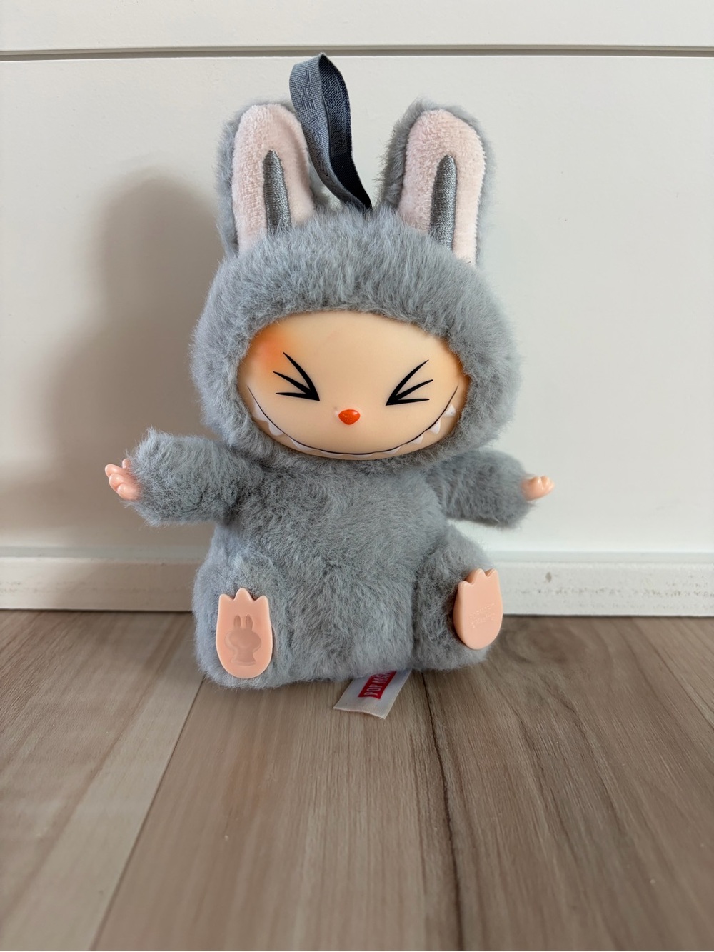 Pop Mart Labubu THE MONSTERS Have a Seat Collection “Hehe” - Picture 2 of 10
